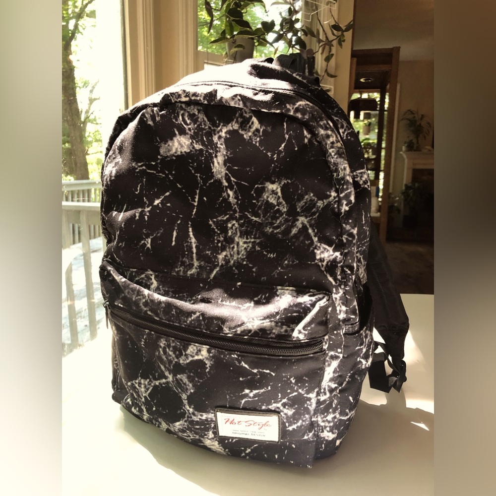 Hotstyle Black & White Midsize Backpack